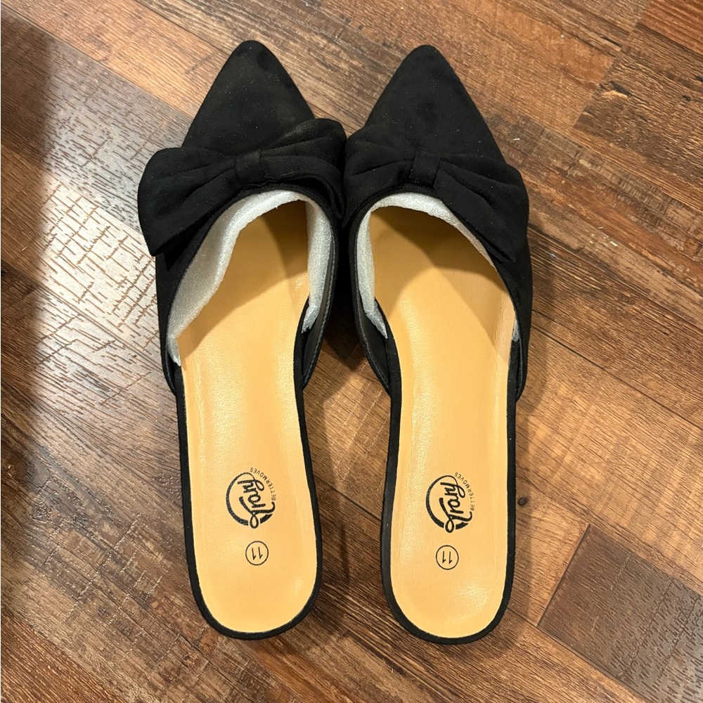 Trary Black Bow Mules
